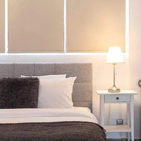 Mirabella Spacious Apartment Athens